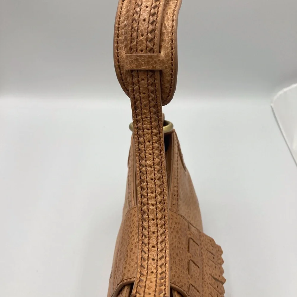 Via Spiga Vintage Tan Western vibe pebbled leather shoulder bag - Picture 3 of 15